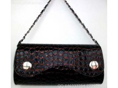 掘金10元以下熱銷女包 休閑包批發(fā)市場(chǎng)分析與渠道指南