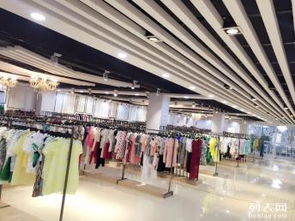 廣州女裝尾貨批發(fā)市場(chǎng)全攻略 折扣貨源與鞋帽箱包一網(wǎng)打盡
